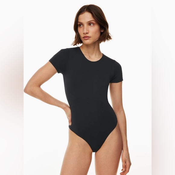 Babaton Tops - Babaton Contour Bodysuit T shirt L